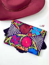 Load image into Gallery viewer, Violeta - Clutch
