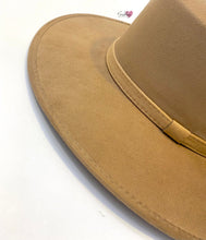 Load image into Gallery viewer, Camel (Boater) Sombrero
