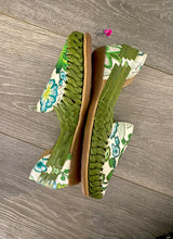 Load image into Gallery viewer, Green Garden Huarache
